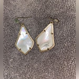 Kendra Scott dangle earrings
